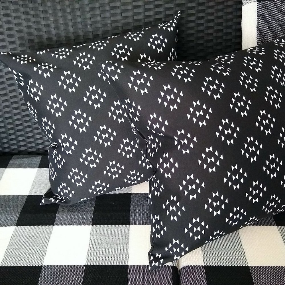 Black/w Tribal Screen Print Pillow Cover Pairs NWT